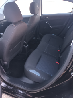 Peugeot 208 1.4 HDi en bon état