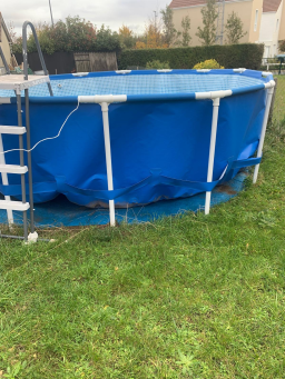 Vente piscine hors sol en bon état